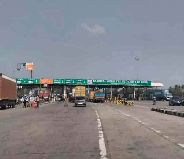 ஒசூர்-கிருஷ்ணகிரி சுங்கச்சாலை அவலம்: NHAI மற்றும் பராமரிப்பு நிறுவனத்திற்கு ரூ.1 கோடி அபராதம்; வாகன ஓட்டிக்கு ரூ.1 லட்சம் இழப்பீடு!